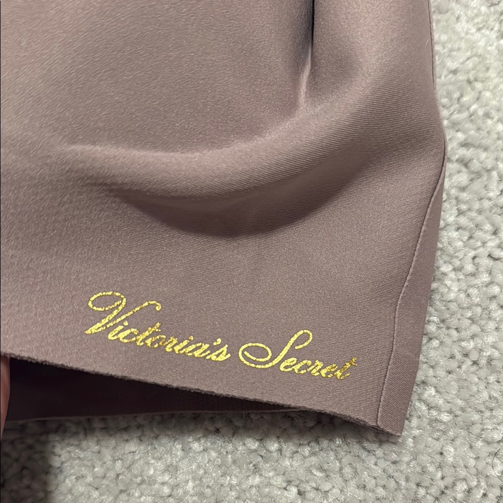 Victoria’s Secret High Line Scoop Neck Mauve Sports Bra - Size large - Picture 4 of 4